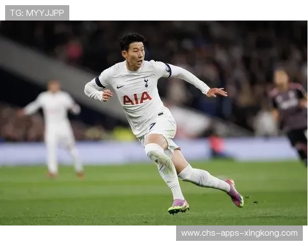 孙兴慜定位球直接破门，热刺技术全开